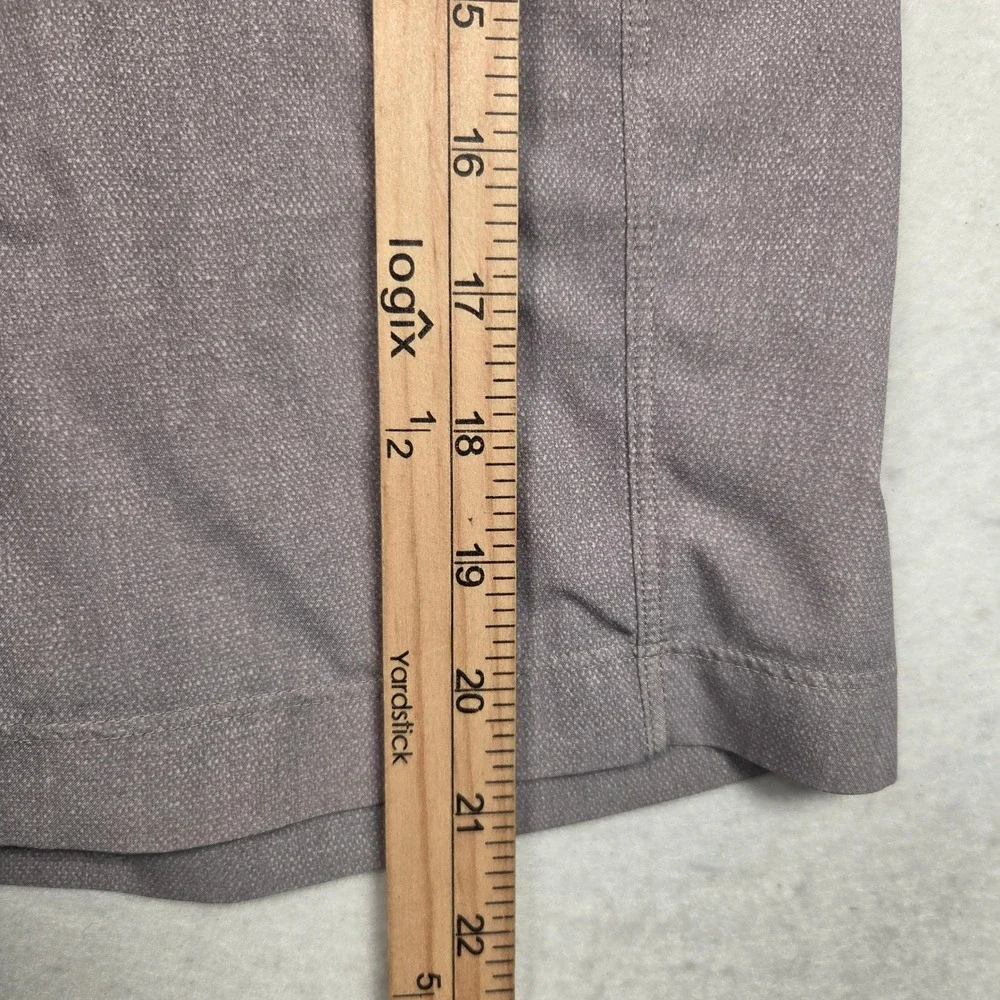 Lululemon Athletic Shorts Mens Laege Gray Black Training Running Zipper Pocket